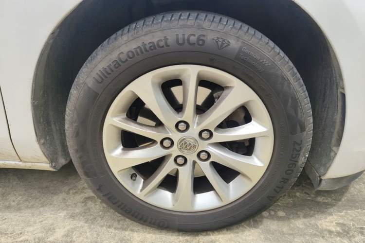 Used Buick GL8 2018 ES 28T Comfort Model China VI Standard Right Front Wheel Hub