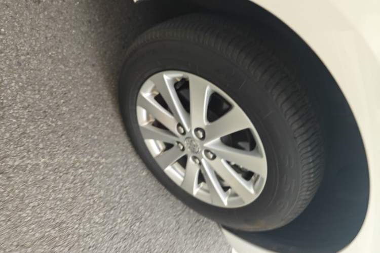 Used Buick GL8 2018 28T Comfort Model China VI Standard Right Front Wheel Hub