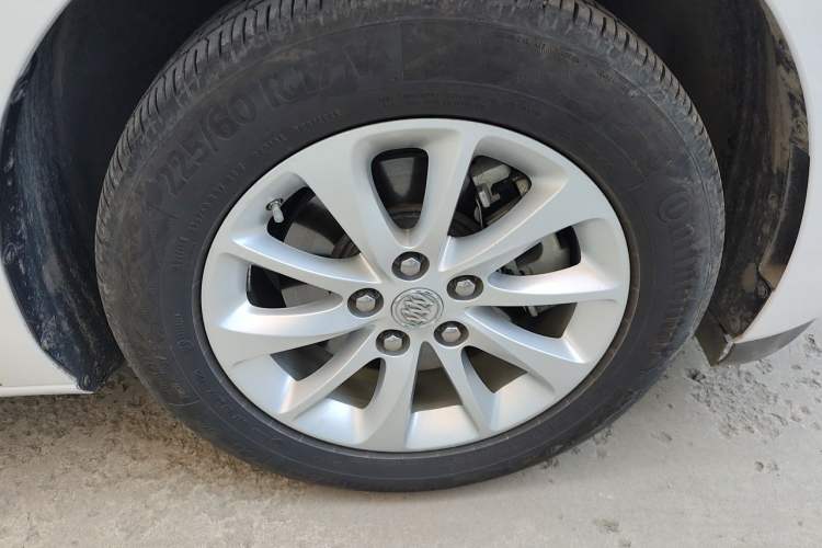 Used Buick GL8 2018 ES 28T Comfort Model China VI Standard Right Front Wheel Hub
