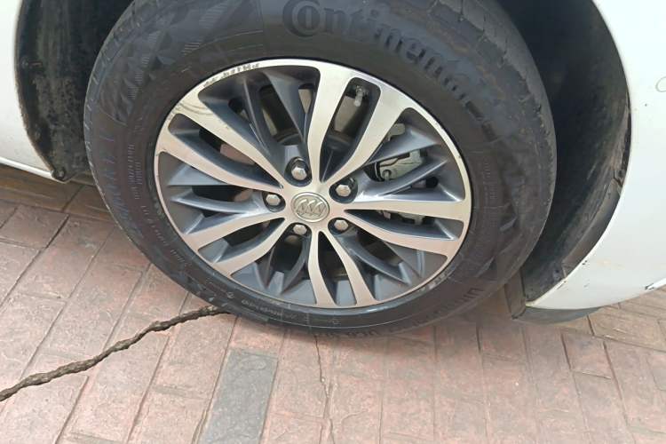 Used Buick GL8 2018 ES 28T Flagship Model China VI Standard Right Front Wheel Hub