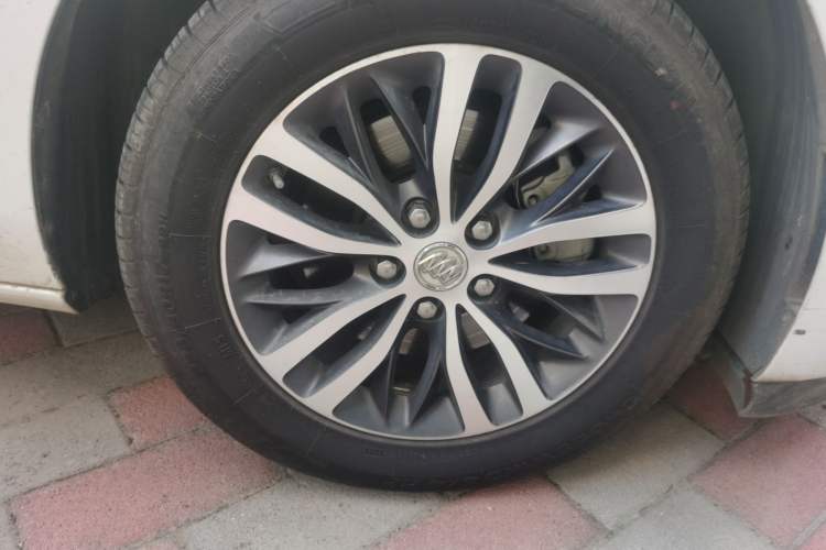 Used Buick GL8 2018 ES 28T Luxury Model China VI Standard Right Front Wheel Hub