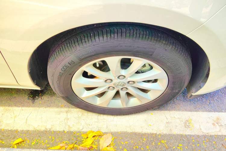 Used Buick GL8 2018 ES 28T Comfort Model China VI Standard Right Front Wheel Hub