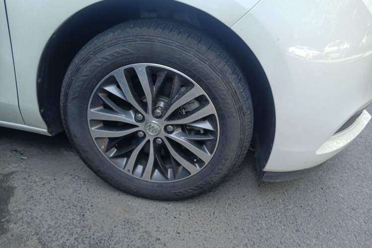 Used Buick GL8 2018 ES 28T Luxury Model China VI Standard Right Front Wheel Hub