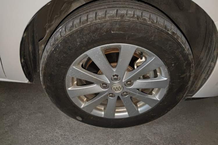 Used Buick GL8 2018 28T Luxury Model China VI Standard Right Front Wheel Hub