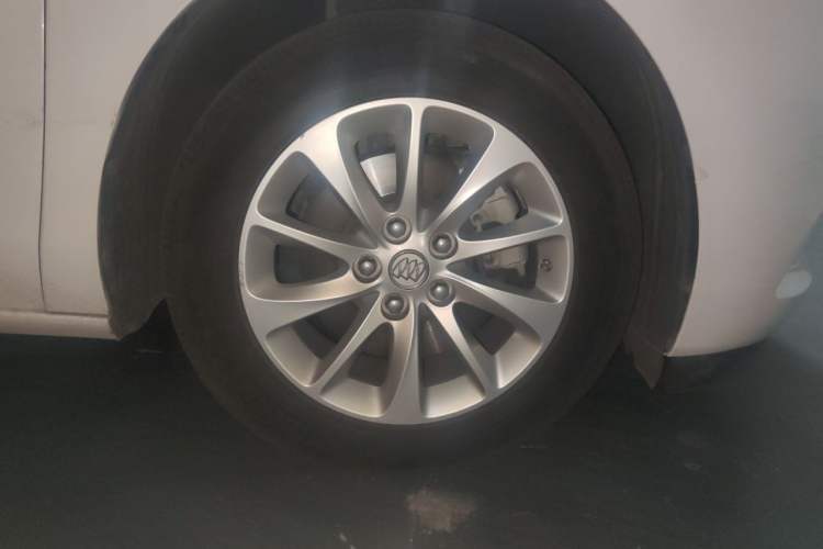 Used Buick GL8 2018 ES 28T Comfort Model China VI Standard Right Front Wheel Hub