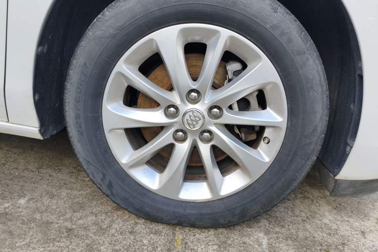 Used Buick GL8 2018 ES 28T Comfort Model China VI Standard Right Front Wheel Hub