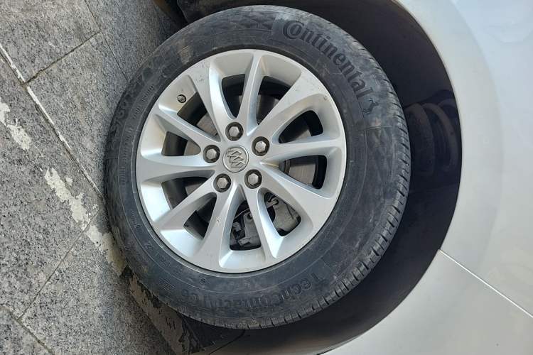 Used Buick GL8 2018 ES 28T Comfort Model China VI Standard Right Front Wheel Hub