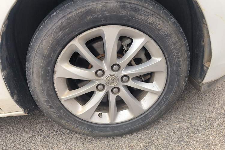 Used Buick GL8 2018 ES 28T Comfort Model China VI Standard Right Front Wheel Hub