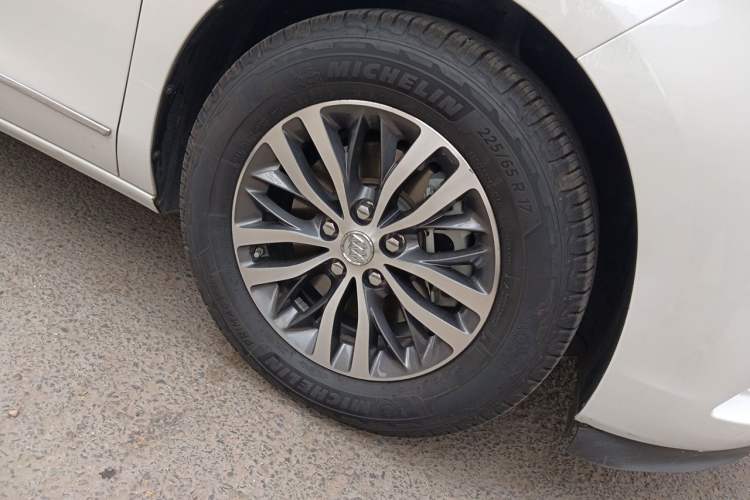 Used Buick GL8 2018 ES 28T Luxury Model China VI Standard Right Front Wheel Hub