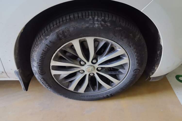 Used Buick GL8 2018 ES 28T Luxury Model China VI Standard Right Front Wheel Hub