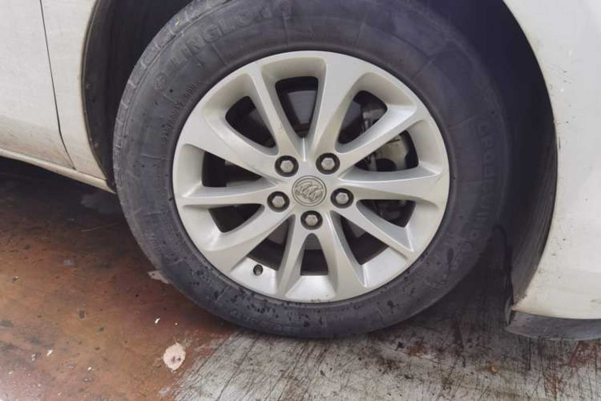 Used Buick GL8 2018 ES 28T Comfort Model China VI Standard Right Front Wheel Hub
