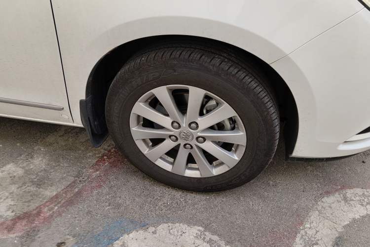 Used Buick GL8 2018 28T Luxury Model China VI Standard Right Front Wheel Hub