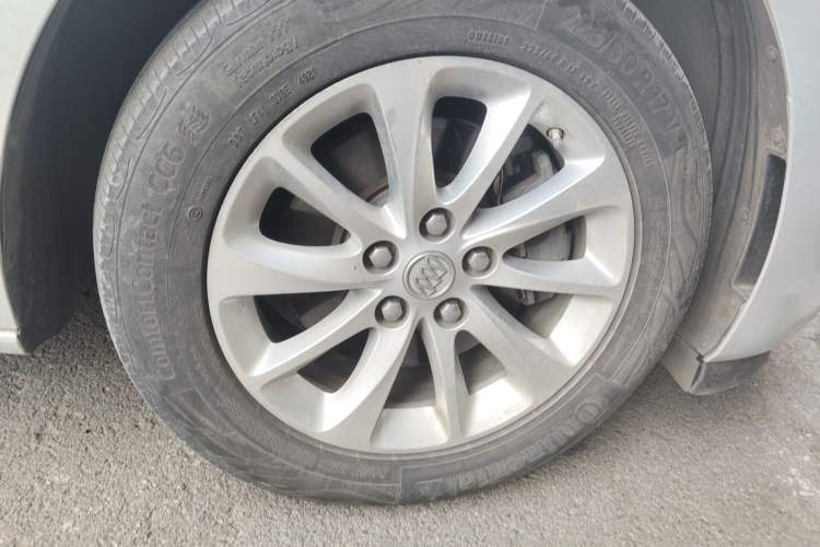 Used Buick GL8 2018 ES 28T Comfort Model China VI Standard Right Front Wheel Hub
