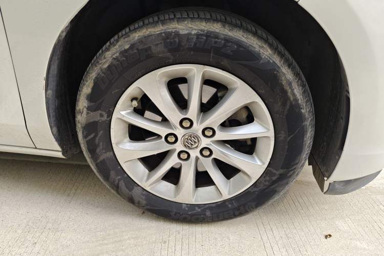 Used Buick GL8 2018 ES 28T Comfort Model China VI Standard Right Front Wheel Hub