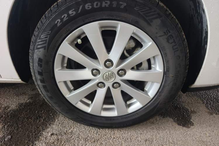 Used Buick GL8 2018 28T Luxury Model China VI Standard Right Front Wheel Hub
