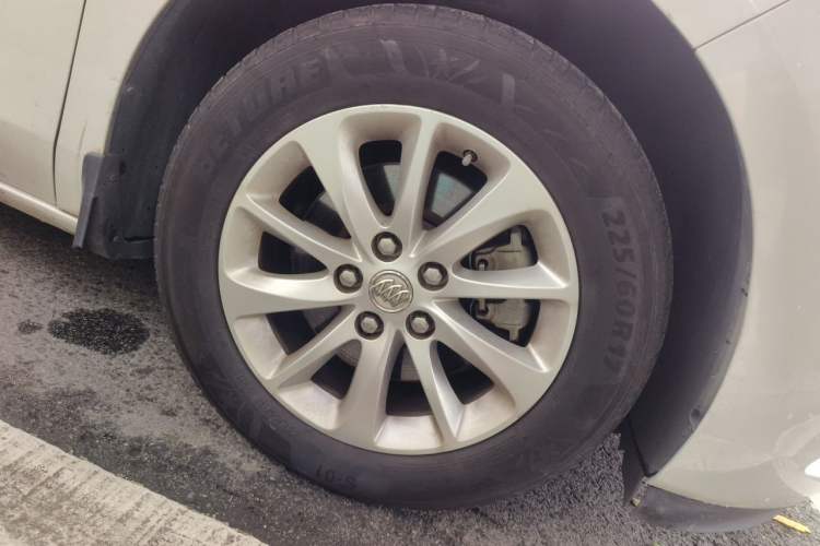 Used Buick GL8 2018 ES 28T Comfort Model China VI Standard Right Front Wheel Hub