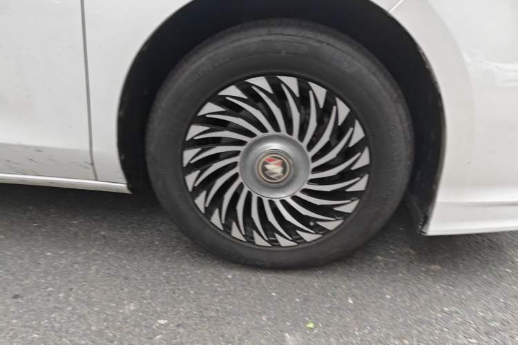 Used Buick GL8 2018 ES 28T Comfort Model China VI Standard Right Front Wheel Hub
