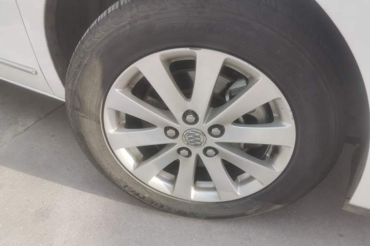 Used Buick GL8 2018 28T Luxury Model China VI Standard Right Front Wheel Hub