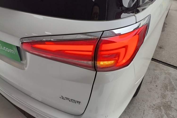 Used Buick GL8 2018 ES 28T Comfort Model China VI Standard Right Rear Taillight