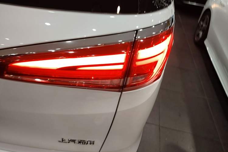 Used Buick GL8 2018 ES 28T Comfort Model China VI Standard Right Rear Taillight