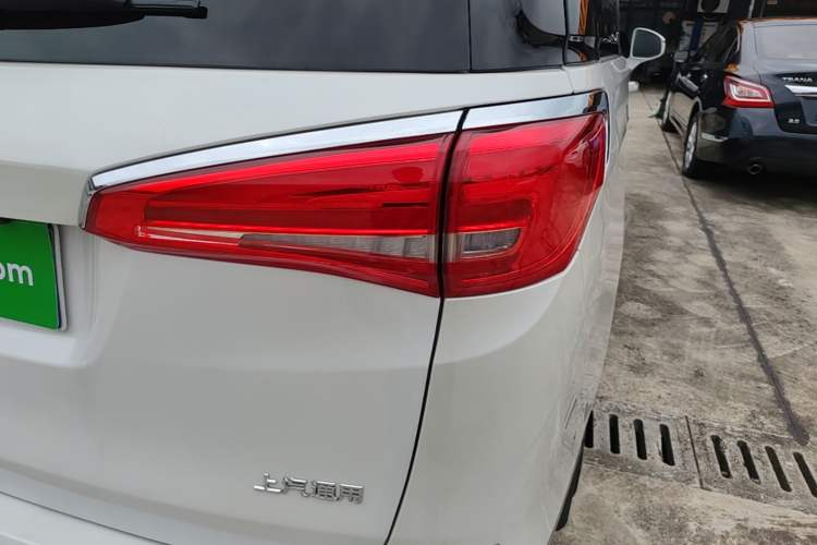Used Buick GL8 2018 ES 28T Flagship Model China VI Standard Right Rear Taillight