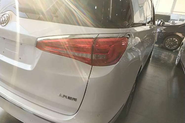 Used Buick GL8 2018 ES 28T Luxury Model China VI Standard Right Rear Taillight