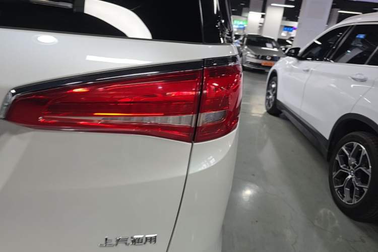 Used Buick GL8 2018 ES 28T Luxury Model China VI Standard Right Rear Taillight