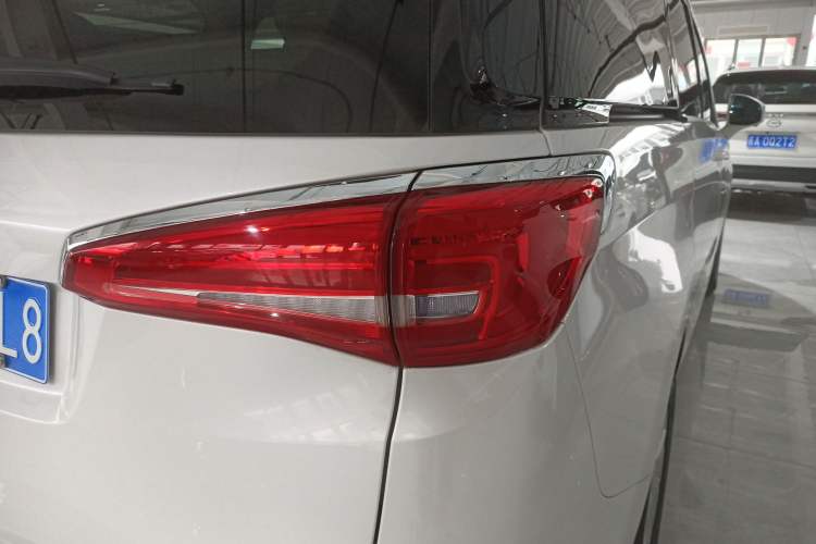 Used Buick GL8 2018 ES 28T Comfort Model China VI Standard Right Rear Taillight