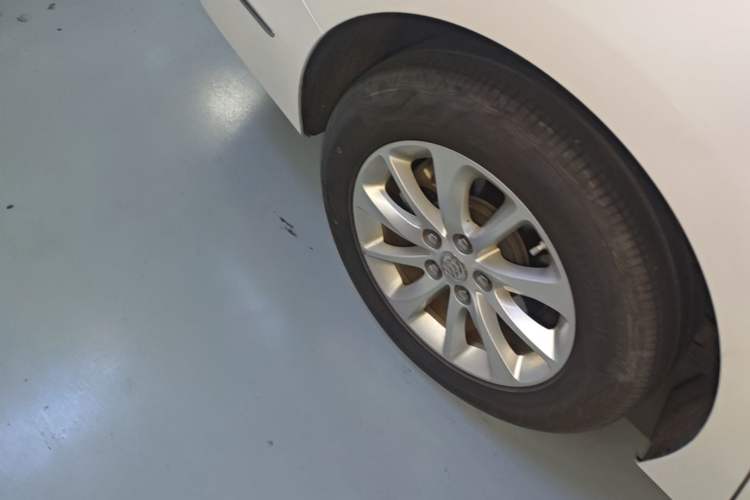 Used Buick GL8 2018 ES 28T Comfort Model China VI Standard Right Rear Wheel Hub
