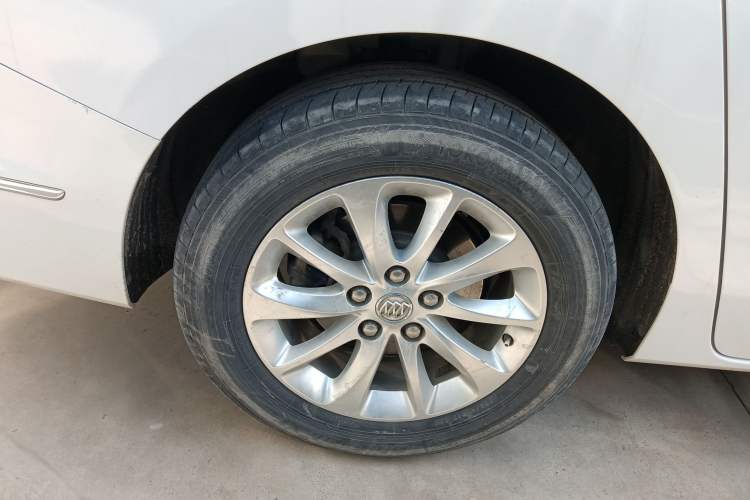 Used Buick GL8 2018 ES 28T Comfort Model China VI Standard Right Rear Wheel Hub