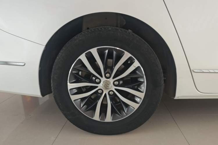 Used Buick GL8 2018 ES 28T Flagship Model China VI Standard Right Rear Wheel Hub