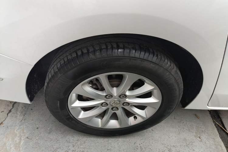 Used Buick GL8 2018 ES 28T Comfort Model China VI Standard Right Rear Wheel Hub