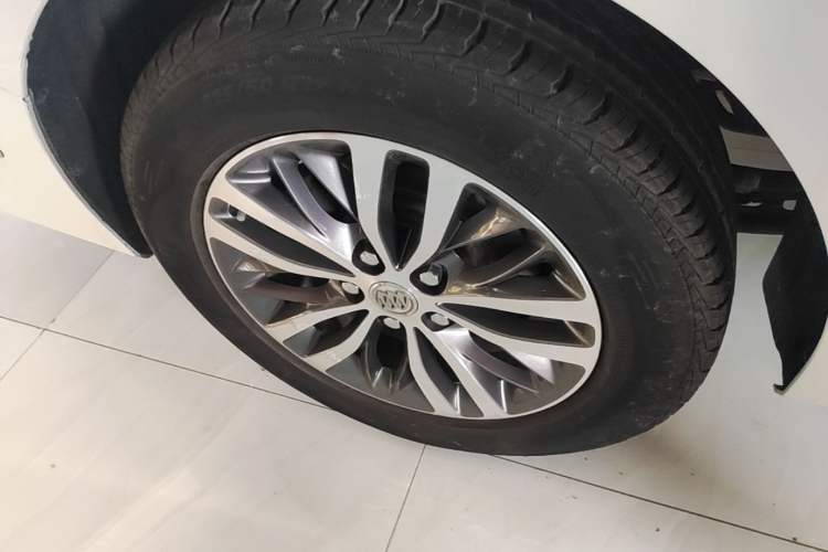 Used Buick GL8 2018 ES 28T Luxury Model China VI Standard Right Rear Wheel Hub
