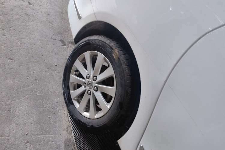 Used Buick GL8 2018 28T Luxury Model China VI Standard Right Rear Wheel Hub