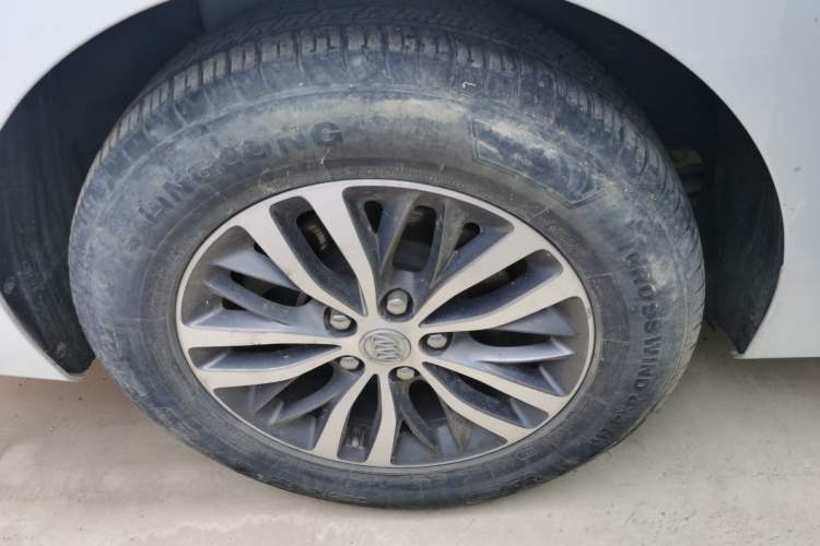 Used Buick GL8 2018 ES 28T Luxury Model China VI Standard Right Rear Wheel Hub
