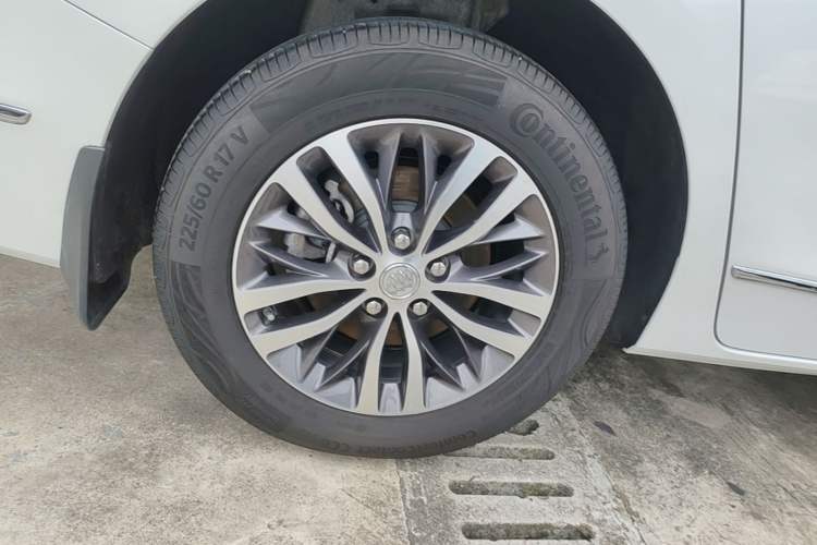 Used Buick GL8 2018 ES 28T Flagship Model China VI Standard Right Rear Wheel Hub