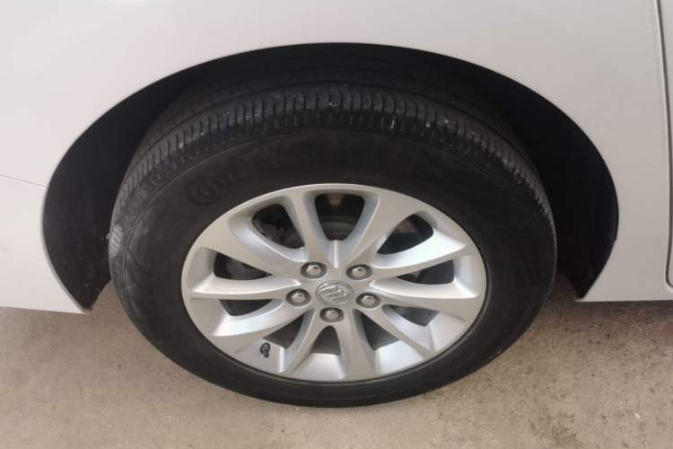 Used Buick GL8 2018 ES 28T Comfort Model China VI Standard Right Rear Wheel Hub