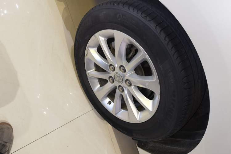 Used Buick GL8 2018 ES 28T Comfort Model China VI Standard Right Rear Wheel Hub