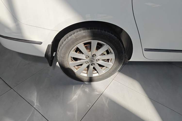 Used Buick GL8 2018 28T Luxury Model China VI Standard Right Rear Wheel Hub