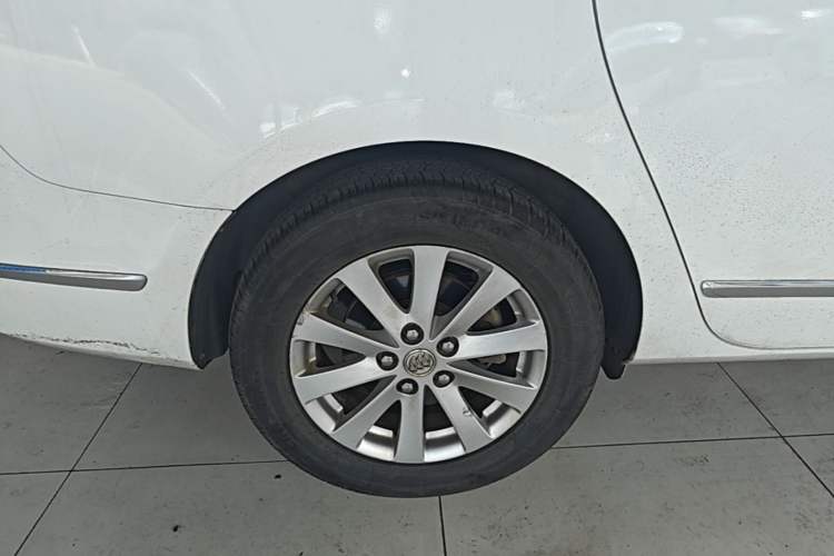 Used Buick GL8 2018 28T Luxury Model China VI Standard Right Rear Wheel Hub