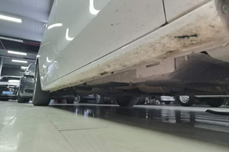 Used Buick GL8 2018 ES 28T Comfort Model China VI Standard Right Side Sill