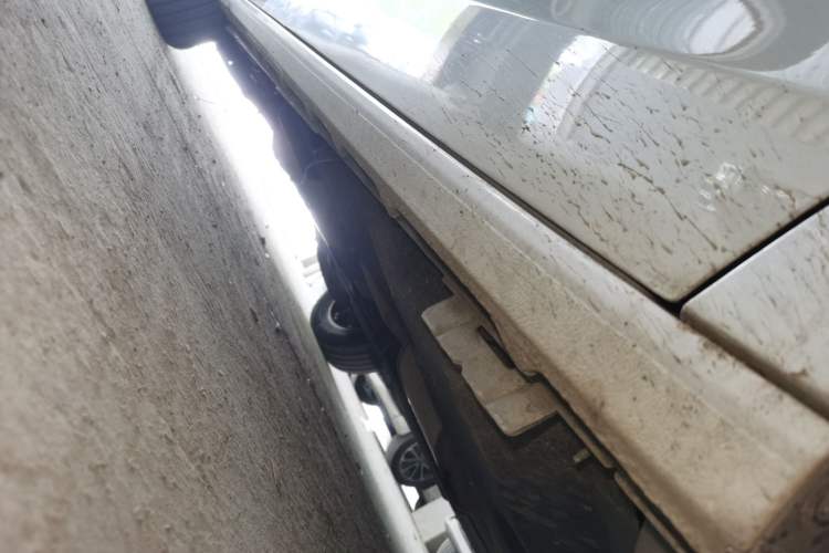 Used Buick GL8 2018 ES 28T Luxury Model China VI Standard Right Side Sill