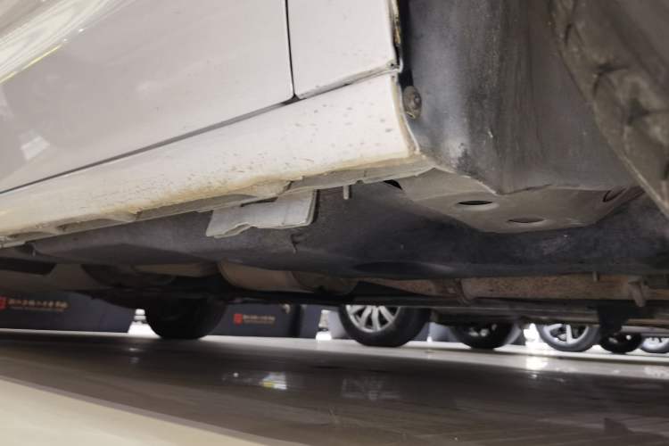 Used Buick GL8 2018 ES 28T Comfort Model China VI Standard Right Side Sill
