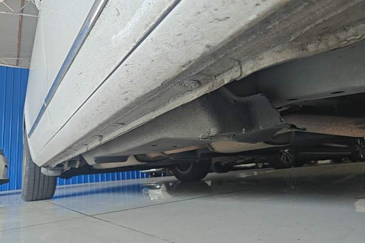 Used Buick GL8 2018 28T Luxury Model China VI Standard Right Side Sill