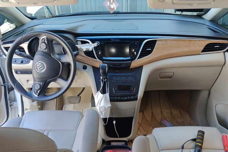 Used Buick GL8 2018 ES 28T Comfort Model China VI Standard Steering Wheel