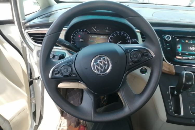 Used Buick GL8 2018 ES 28T Comfort Model China VI Standard Steering Wheel
