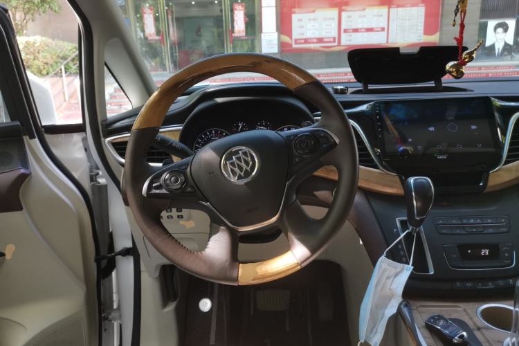 Used Buick GL8 2018 ES 28T Comfort Model China VI Standard Steering Wheel