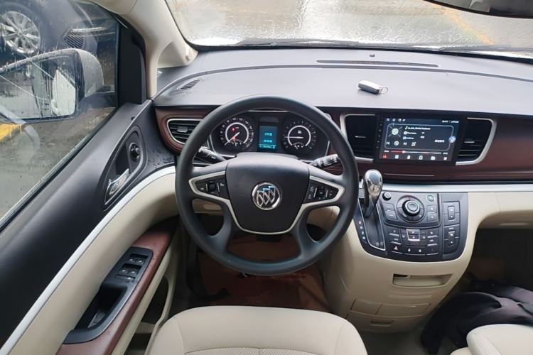 Used Buick GL8 2018 28T Comfort Model China VI Standard Steering Wheel