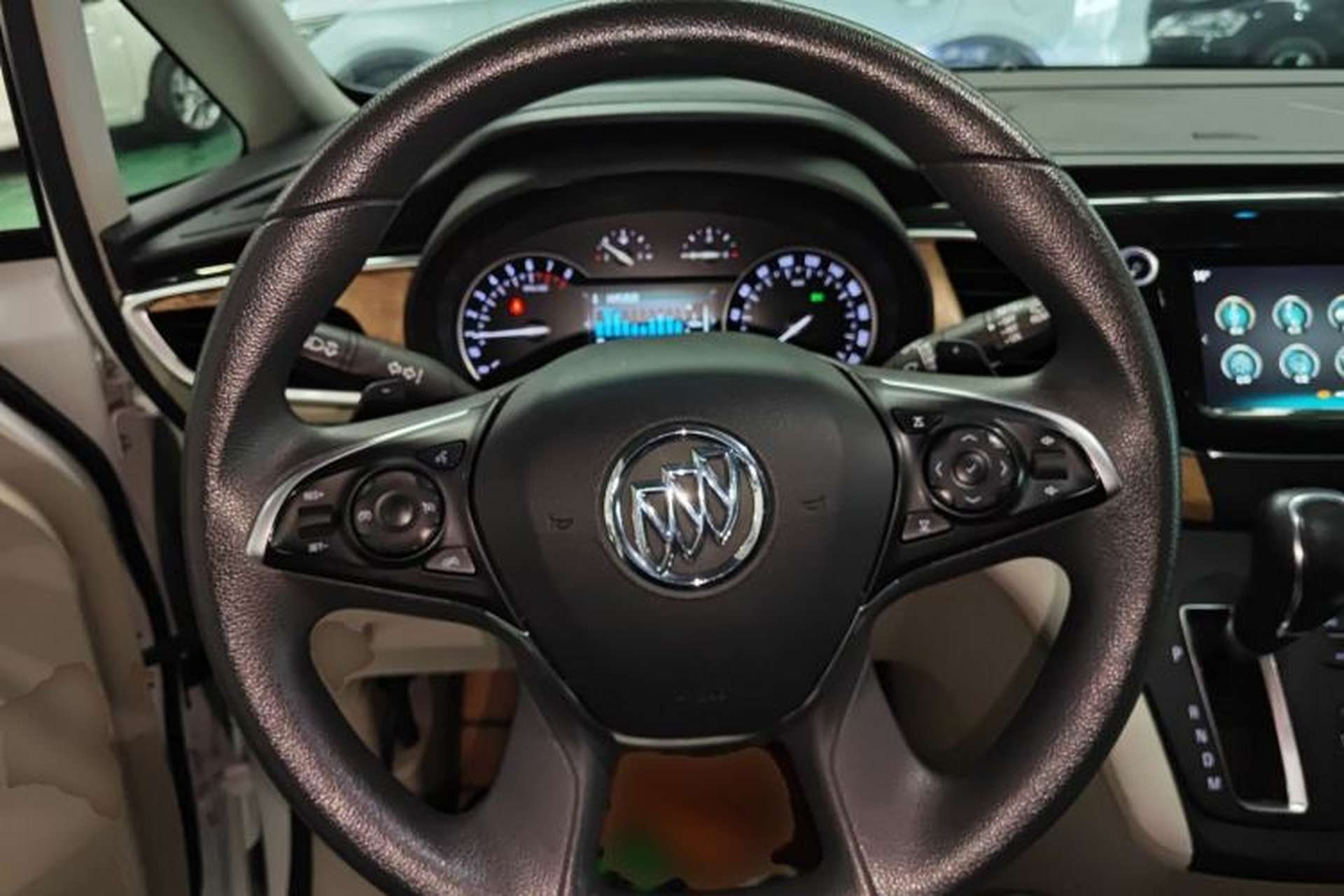 Used Buick GL8 2018 ES 28T Comfort Model China VI Standard Steering Wheel