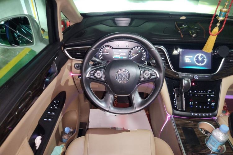Used Buick GL8 2018 ES 28T Flagship Model China VI Standard Steering Wheel